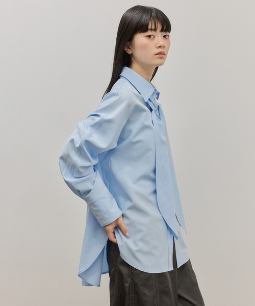 ADAM ET ROPE'(アダムエロペ)の「【サステナブル】ボウタイシャツ(シャツ/ブラウス・レディース・キナリ/サックスブルー・38/36)」の9枚目の写真