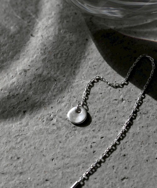 norme(ノーム)の「【SILVER925】ノーム タグ チェーン ピアス (ラウンド タイプ) / norme tag chain pierce (Round type/1P)(ピアス(片耳用)・レディース・シルバー・FREE)」の4枚目の写真