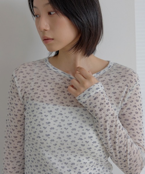 UNE MANSION(ユヌマンション)の「ジャスミンフラワーレイヤードインナーTシャツカットソー(Tシャツ/カットソー・レディース・グレー/ホワイト/ミント・FREE)」の2枚目の写真