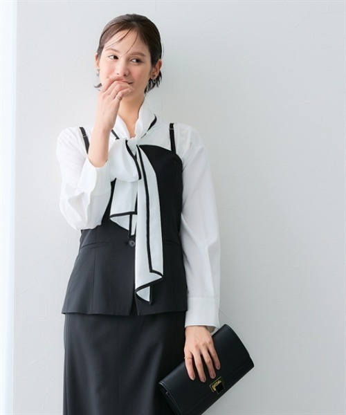 7days Life Styling（セブンデイズライフスタイリング）の「【みさとさんコラボ】フロントボタンビスチェ（しわになりにくい・UVカット）＜大きいサイズ有＞（スーツセット・レディース・グレー/ブラック・M/L/LL/3L）」の8枚目の写真