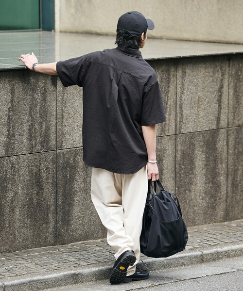 FREAK'S STORE(フリークスストア)の「<UVカット・接触冷感・吸水速乾> AiRide/エアライド リラックスフィット ショートスリーブ シアサッカーシャツ/ポケッタブル/限定展開(シャツ/ブラウス・メンズ・チャコールグレー/ブラック/ネイビー/ブラウン・LARGE/MEDIUM/SMALL)」の12枚目の写真