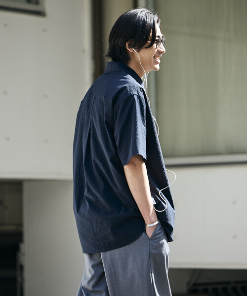 FREAK'S STORE(フリークスストア)の「<UVカット・接触冷感・吸水速乾> AiRide/エアライド リラックスフィット ショートスリーブ シアサッカーシャツ/ポケッタブル/限定展開(シャツ/ブラウス・メンズ・チャコールグレー/ブラック/ネイビー/ブラウン・LARGE/MEDIUM/SMALL)」の20枚目の写真