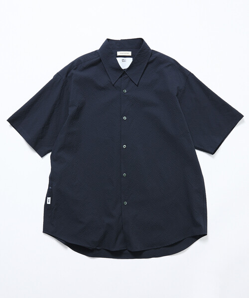 FREAK'S STORE(フリークスストア)の「<UVカット・接触冷感・吸水速乾> AiRide/エアライド リラックスフィット ショートスリーブ シアサッカーシャツ/ポケッタブル/限定展開(シャツ/ブラウス・メンズ・チャコールグレー/ブラック/ネイビー/ブラウン・LARGE/MEDIUM/SMALL)」の5枚目の写真