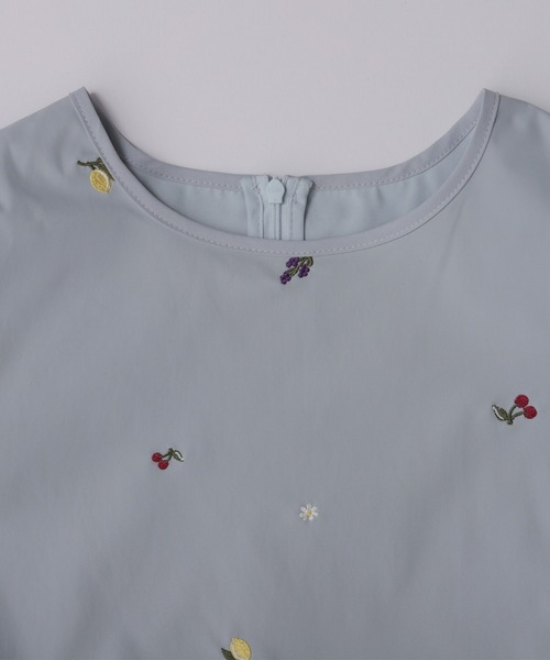 Fit more(フィットモア)の「フルーツ刺繍チュールトップス(その他トップス・レディース・ホワイト/ブルー/ピンク・FREE)」の16枚目の写真