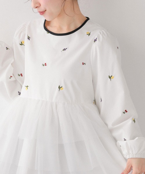 Fit more(フィットモア)の「フルーツ刺繍チュールトップス(その他トップス・レディース・ホワイト/ブルー/ピンク・FREE)」の15枚目の写真
