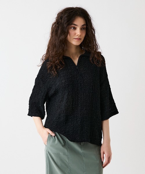 leswel(レスウェル)の「【M~5L】シャーリングニットハーフZIPポロ(ポロシャツ・レディース・ブラウン/ブラック・L/LL/3L/4L/5L/M)」の5枚目の写真
