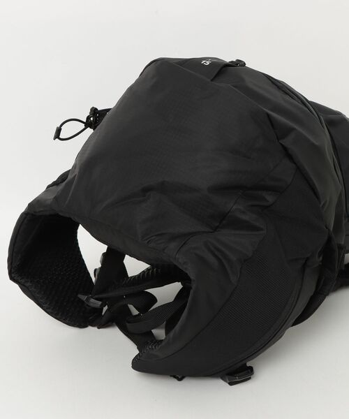 MM6 Maison Margiela（ｴﾑｴﾑｼｯｸｽ ﾒｿﾞﾝ ﾏﾙｼﾞｪﾗ）の「MM6 MAISON MARGIELA / エムエムシックス メゾンマルジェラ：XT 15 MM6 MAISON MARGIELA：SB6WA0003-P5782[ANN]（バックパック/リュック・レディース・ブラック×ブラック・FREE）」の3枚目の写真