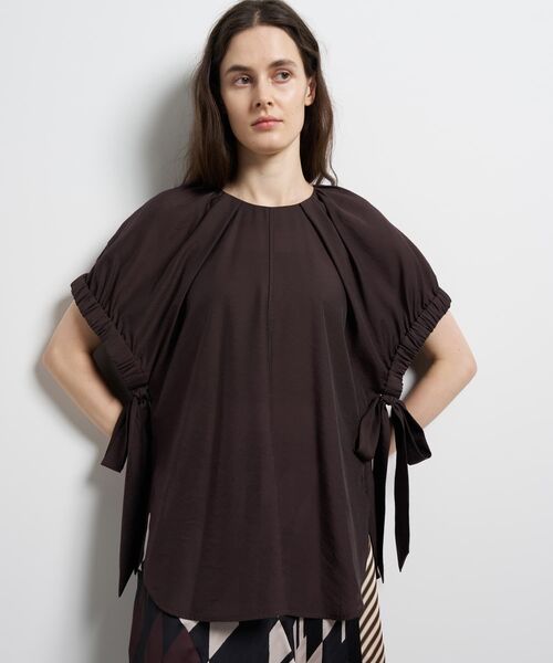 LANVIN en Bleu（ランバンオンブルー）の「シアータンブラーギャザーブラウス（シャツ/ブラウス・レディース・オフホワイト/ブラウン/ネイビー・38）」の18枚目の写真