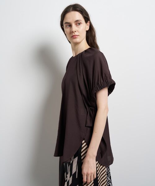 LANVIN en Bleu（ランバンオンブルー）の「シアータンブラーギャザーブラウス（シャツ/ブラウス・レディース・オフホワイト/ブラウン/ネイビー・38）」の19枚目の写真