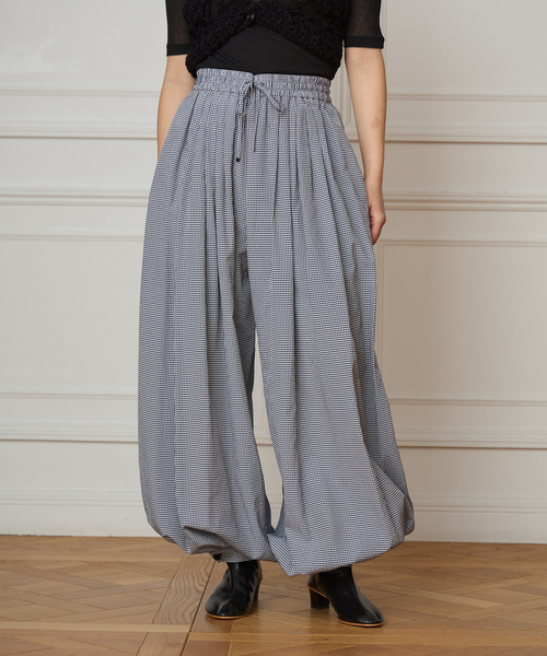 IENA LA BOUCLE(イエナラブークル)の「IENA LA BOUCLE ギンガムチェックバルーンレッグパンツ(その他パンツ・レディース・ダークブルー・38/36)」の3枚目の写真