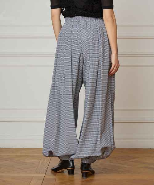 IENA LA BOUCLE(イエナラブークル)の「IENA LA BOUCLE ギンガムチェックバルーンレッグパンツ(その他パンツ・レディース・ダークブルー・38/36)」の5枚目の写真