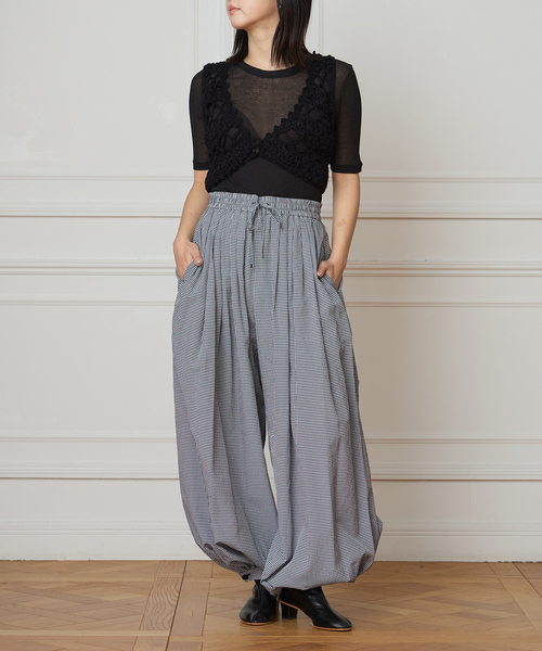 IENA LA BOUCLE(イエナラブークル)の「IENA LA BOUCLE ギンガムチェックバルーンレッグパンツ(その他パンツ・レディース・ダークブルー・38/36)」の9枚目の写真