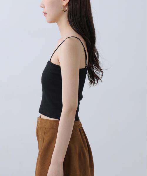 FREE'S MART（フリーズマート）の「[接触冷感][UV加工]カップ付きショート丈キャミソール（キャミソール・レディース・グレー系その他/ブラック/ホワイト・FREE）」の6枚目の写真