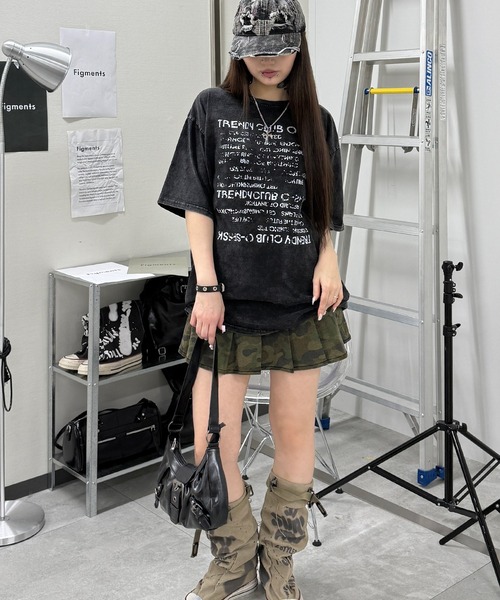 Figments(フィグメンツ)の「ゴシックロゴピグメントビッグT(Tシャツ/カットソー・レディース・その他2/その他1・FREE)」の11枚目の写真