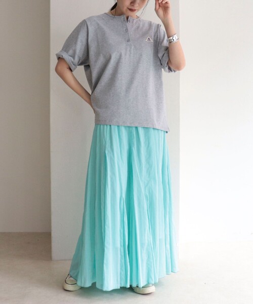 fredy emue（フレディエミュ）の「【GEVACO/ゲバコ】別注レディースヘンリーネックTシャツ（Tシャツ/カットソー・レディース・ミント/チャコールグレー/オフホワイト/ライトグレー・38）」の7枚目の写真