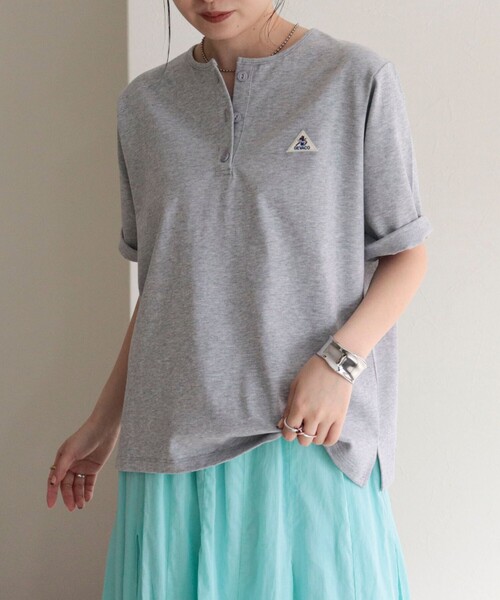 fredy emue（フレディエミュ）の「【GEVACO/ゲバコ】別注レディースヘンリーネックTシャツ（Tシャツ/カットソー・レディース・ミント/チャコールグレー/オフホワイト/ライトグレー・38）」の9枚目の写真