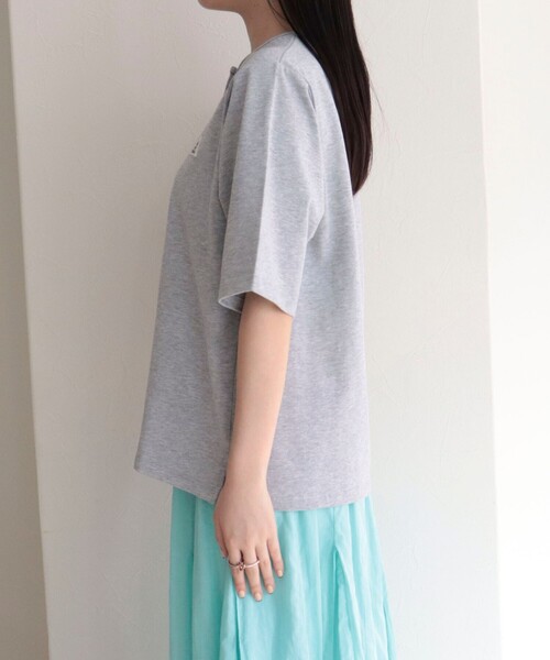 fredy emue（フレディエミュ）の「【GEVACO/ゲバコ】別注レディースヘンリーネックTシャツ（Tシャツ/カットソー・レディース・ミント/チャコールグレー/オフホワイト/ライトグレー・38）」の13枚目の写真