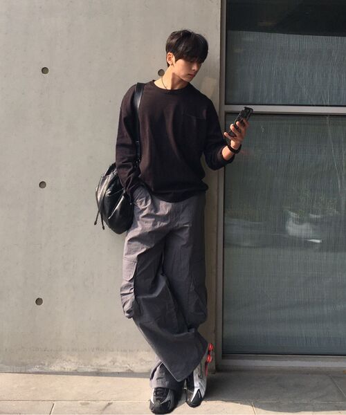 WMC(ダブリューエムシー)の「ユーティリティカーゴパンツ_チャコールグレー(スウェットパンツ・メンズ・チャコールグレー・34/30(M)/32(L))」の5枚目の写真