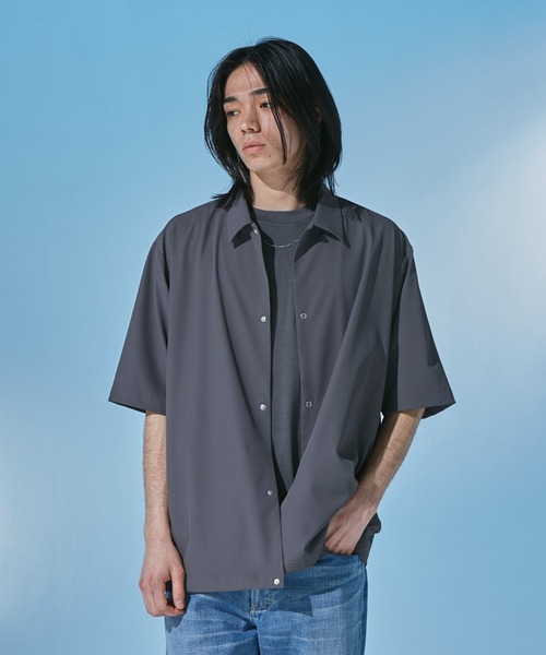 URBAN RESEARCH DOORS（アーバンリサーチドアーズ）の「『UR TECH』サマシェア ショートスリーブシャツカーディガン（カーディガン/ボレロ・メンズ・ブラック/グリーン/チャコールグレー/グレー・X-LARGE/LARGE/MEDIUM）」の8枚目の写真
