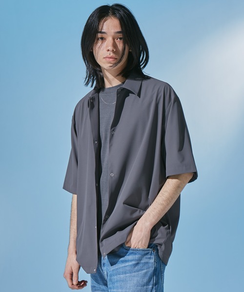 URBAN RESEARCH DOORS（アーバンリサーチドアーズ）の「『UR TECH』サマシェア ショートスリーブシャツカーディガン（カーディガン/ボレロ・メンズ・ブラック/グリーン/チャコールグレー/グレー・X-LARGE/LARGE/MEDIUM）」の10枚目の写真