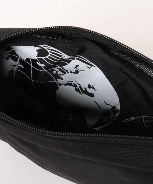 MARVEL（マーベル）の「【 MARVEL 】 スターク・インダストリーズ マンハッタンポーテージ ショルダーバッグ 26S3（ショルダーバッグ・レディース・ブラック・FREE）」の6枚目の写真