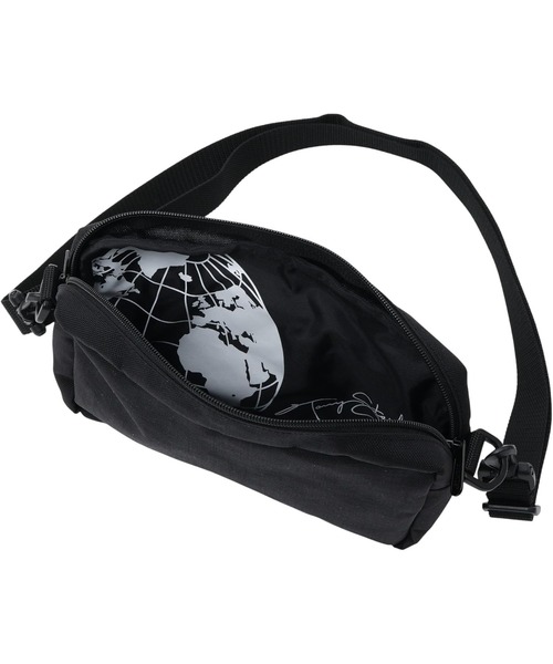 MARVEL（マーベル）の「【 MARVEL 】 スターク・インダストリーズ マンハッタンポーテージ ショルダーバッグ 26S3（ショルダーバッグ・レディース・ブラック・FREE）」の3枚目の写真