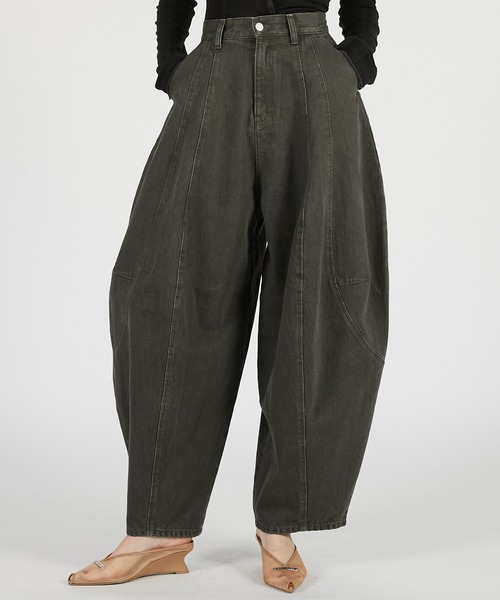 PRANK PROJECT(プランクプロジェクト)の「【2026Summer Pre-Order】スーパーコクーンデニムパンツ / Super Cocoon Denim Pants(デニムパンツ・レディース・ブルー/オリーブ・34/36/38)」の2枚目の写真