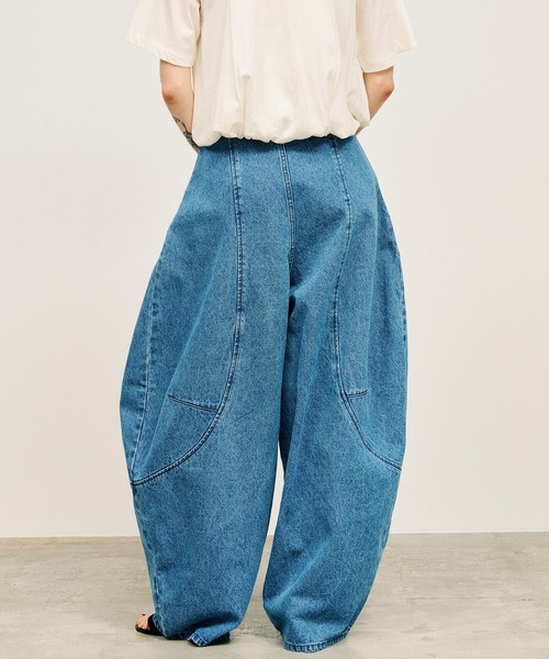 PRANK PROJECT(プランクプロジェクト)の「【2026Summer Pre-Order】スーパーコクーンデニムパンツ / Super Cocoon Denim Pants(デニムパンツ・レディース・ブルー/オリーブ・34/36/38)」の19枚目の写真