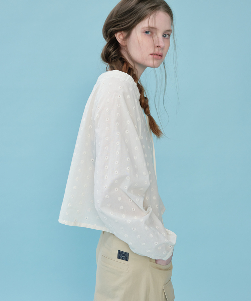 FRIVER07（フリバー07）の「Flower eyelet tie blouse [FRSP06BL08]_Cream（シャツ/ブラウス・レディース・クリーム・FREE）」の2枚目の写真