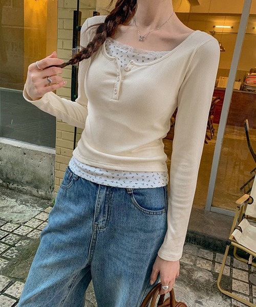 leune(ルネ)の「カップ付きレイヤード風ヘンリーリブトップス(Tシャツ/カットソー・レディース・ベージュ/オフホワイト/グレー・FREE)」の2枚目の写真
