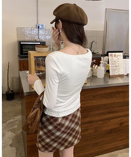 leune(ルネ)の「カップ付きレイヤード風ヘンリーリブトップス(Tシャツ/カットソー・レディース・ベージュ/オフホワイト/グレー・FREE)」の6枚目の写真