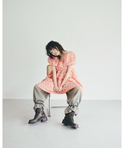 LILY BROWN(リリーブラウン)の「ワイドレッグリラックスデニムパンツ(デニムパンツ・レディース・ベージュ/ブルー/スカイブルー・0/1)」の22枚目の写真