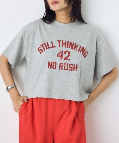 AZUL by moussy(アズールバイマウジー)の「カスレプリントTシャツ(Tシャツ/カットソー・レディース・ホワイト/ライトイエロー/ブラック/グレー×ホワイト・SMALL/MEDIUM)」の4枚目の写真
