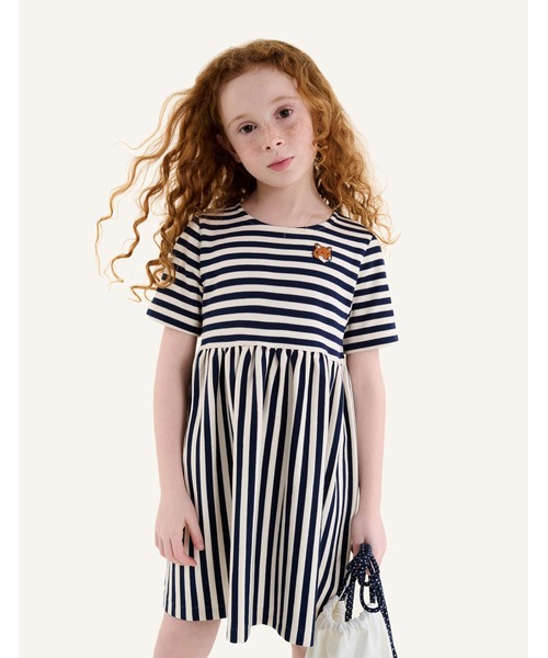 Maison Kitsune（メゾンキツネ）の「FOX HEAD KID STRIPPED DRESS（ワンピース・キッズ・ホワイト×ネイビー・12/10/8/6/4）」の8枚目の写真