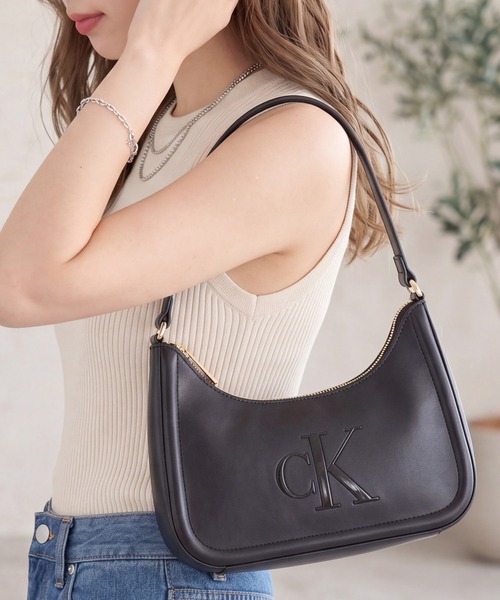 Calvin Klein（カルバン・クライン）の「【Calvin Klein/カルバンクライン】スモールショルダー ハンドバッグ（ショルダーバッグ・レディース・ブラック・FREE）」の4枚目の写真