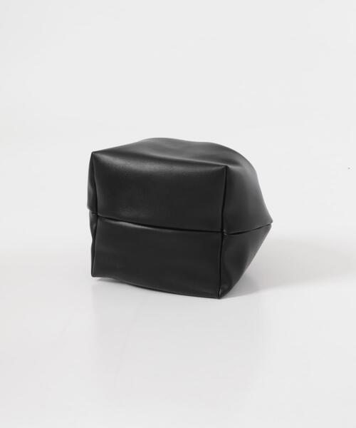 URBAN RESEARCH ROSSO WOMEN(アーバンリサーチ ロッソ)の「IOMMI パイピングハンドルバッグ(トートバッグ・レディース・ブラック/ベージュ/ブラウン・FREE)」の9枚目の写真