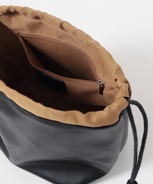 URBAN RESEARCH ROSSO WOMEN(アーバンリサーチ ロッソ)の「IOMMI パイピングハンドルバッグ(トートバッグ・レディース・ブラック/ベージュ/ブラウン・FREE)」の14枚目の写真