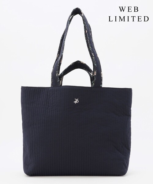 J.PRESS(ジェイプレス)の「【WEB限定・リバーシブル】LIBERTY キルティング トートバッグ(トートバッグ・レディース・ライトグレー系/ブラウン系/ネイビー系・F)」の3枚目の写真