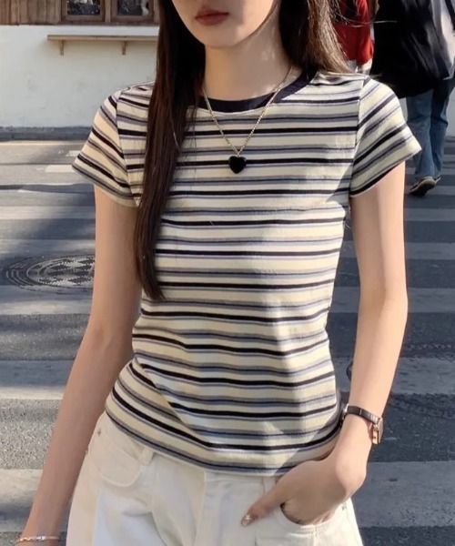 SHEPP（シープ）の「マルチボーダー配色タイト半袖Tシャツ（Tシャツ/カットソー・レディース・ネイビー/レッド・M/S）」の3枚目の写真