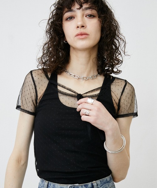 uyu.(ウユ)の「Dot Pattern Front Hole Sheer Top/ドット柄フロントホールシアートップス(Tシャツ/カットソー・レディース・ホワイト/ブラック・FREE)」の4枚目の写真