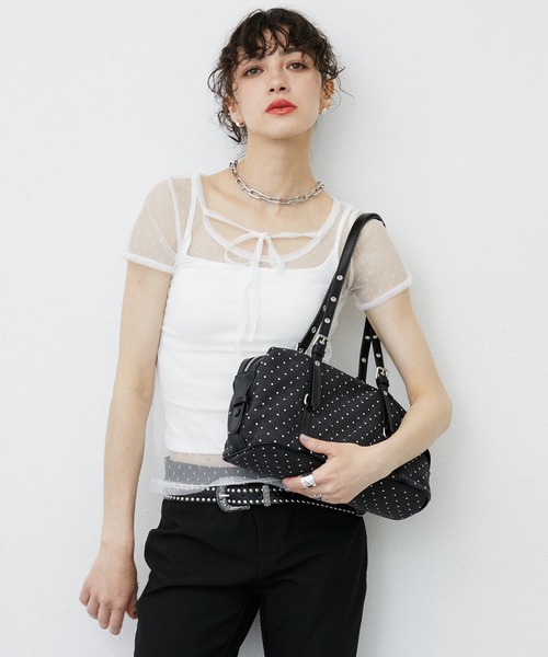 uyu.(ウユ)の「Dot Pattern Front Hole Sheer Top/ドット柄フロントホールシアートップス(Tシャツ/カットソー・レディース・ホワイト/ブラック・FREE)」の14枚目の写真