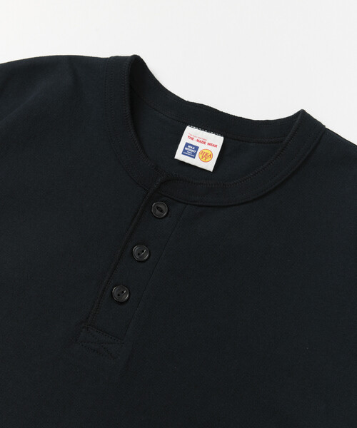 FREAK'S STORE(フリークスストア)の「HEAVY WEIGHT/ヘビーウェイト ショートスリーブ ヘンリーネック Tシャツ/10.5オンス(Tシャツ/カットソー・メンズ・ライトグレー/その他9/ホワイト/レッド/ブラック・LARGE/MEDIUM/SMALL)」の22枚目の写真