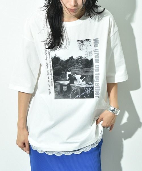 INTERPLANET(インタープラネット)の「CATプリント裾レースT(Tシャツ/カットソー・レディース・オフホワイト/チャコールグレー・FREE)」の1枚目の写真