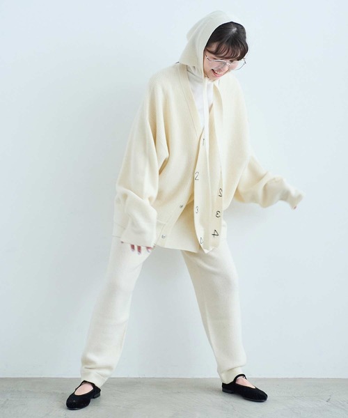 I am I in fact...(アイアムアイインファクト)の「SUSIE BABUSHKA(ニットキャップ/ビーニー・レディース・ホワイト/グレー/イエロー/ブラック/ブルー・FREE)」の16枚目の写真