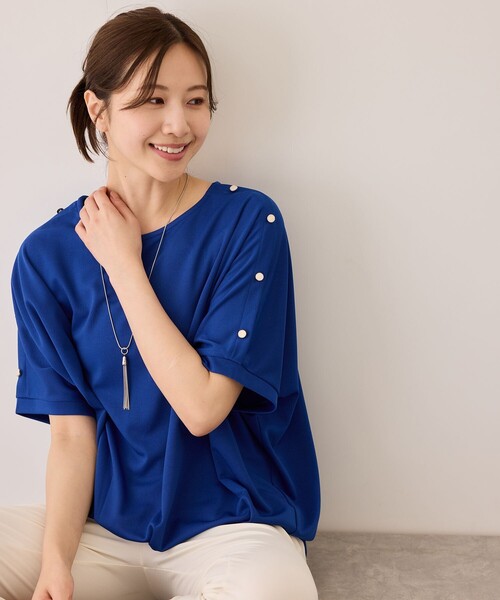 Jayro(ジャイロ)の「金釦裾タックプルオーバー(Tシャツ/カットソー・レディース・グリーン/ブルー/ホワイト/ブラック・M)」の1枚目の写真
