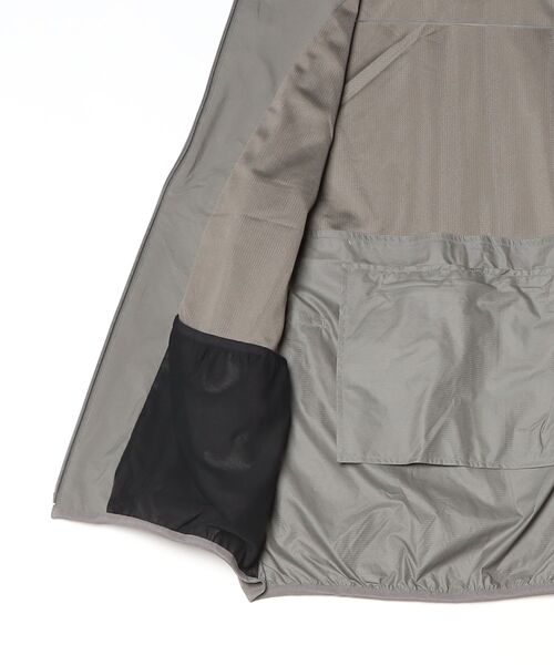 fridge（フリッジ）の「【UNIVERSAL PRODUCTS】ユニバーサルプロダクツ PARTEX EQUILIBRIUM PACKABLE VEST（その他アウター・メンズ・カーキ・3/2）」の3枚目の写真