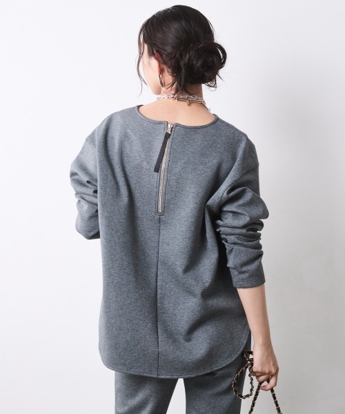 CHIC STYLE(シックスタイル)の「バックジップクルーネックカットソー<大きいサイズ有>シックスタイル(Tシャツ/カットソー・レディース・ブラック/グレー・5L/4L/3L/LL/L/M)」の7枚目の写真