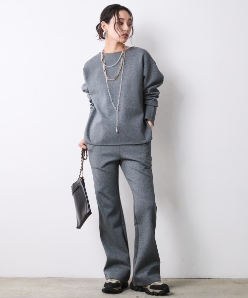 CHIC STYLE(シックスタイル)の「バックジップクルーネックカットソー<大きいサイズ有>シックスタイル(Tシャツ/カットソー・レディース・ブラック/グレー・5L/4L/3L/LL/L/M)」の19枚目の写真