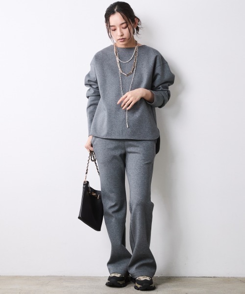 CHIC STYLE(シックスタイル)の「バックジップクルーネックカットソー<大きいサイズ有>シックスタイル(Tシャツ/カットソー・レディース・ブラック/グレー・5L/4L/3L/LL/L/M)」の20枚目の写真