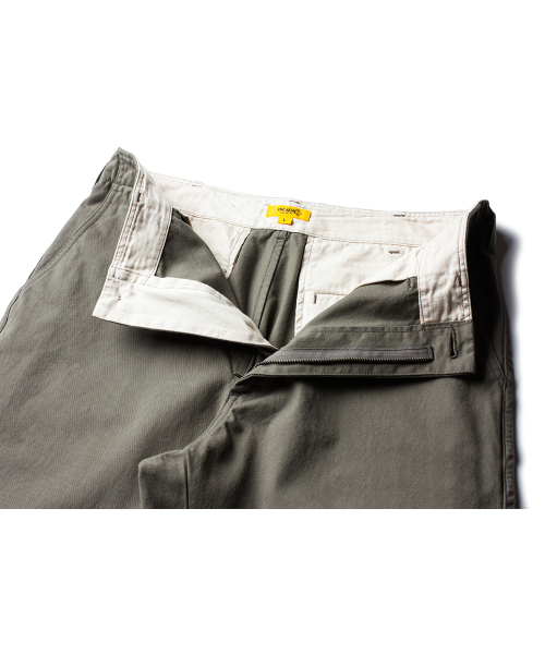 THE RESQ（ザーレスキュー）の「CLASSIC CHINOS II [KHAKI GREY]（その他パンツ・メンズ・その他・MEDIUM/LARGE/X-LARGE）」の4枚目の写真